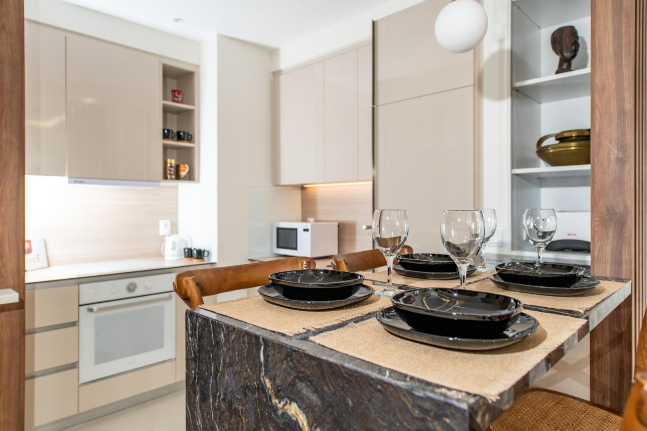 Waterfront Bramar Apartment